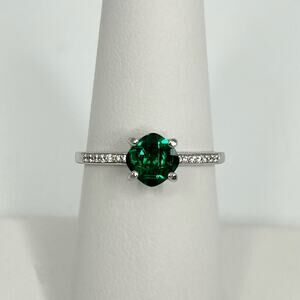 BEAUTIFUL 1ctw Cushion Cut Emerald Ring Silver Ring Size 7